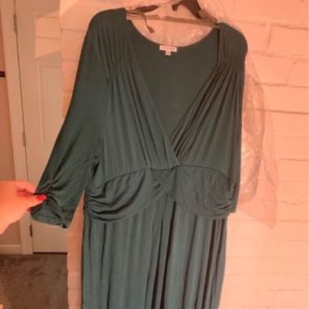 Kiyonna Emerald Green Gown SZ 2 NWT